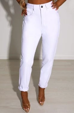 Z.Y NEW ARRIVALS Ali Boyfriend Jeans - White