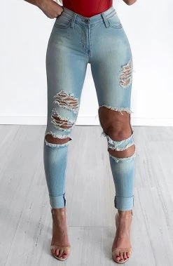 V.B CLOTHING Amelia Jeans - Light Blue