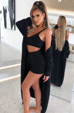 C.F Amira Cozy Crop - Black BACK IN