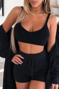 C.F Amira Cozy Crop - Black BACK IN