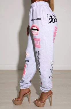 M.T Baddie Graphic Trackpant - Pink NEW ARRIVALS