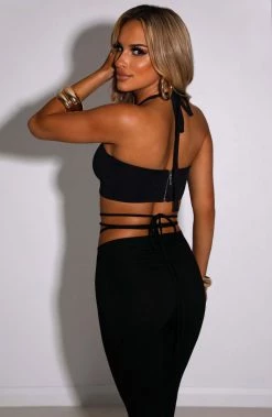 M.T Kassidy Crop - Black NEW ARRIVALS