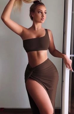 L.F NEW ARRIVALS Lia Crop - Chocolate