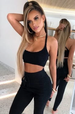 C.F Abby Cozy Crop - Black