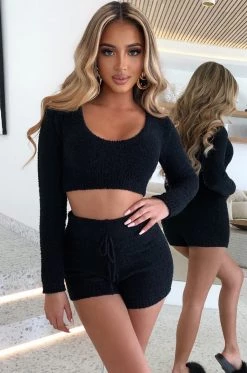 C.F Rita Cozy Crop - Black