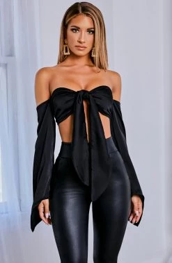 S.D Sariyah Top - Black