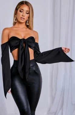 S.D Sariyah Top - Black