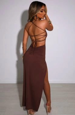 S.D NEW ARRIVALS Victoria Maxi Dress - Chocolate